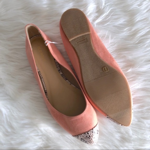 Old Navy Faux Suede Pointy Cap Toe Flat SZ 9 3X$25 - Picture 2 of 5